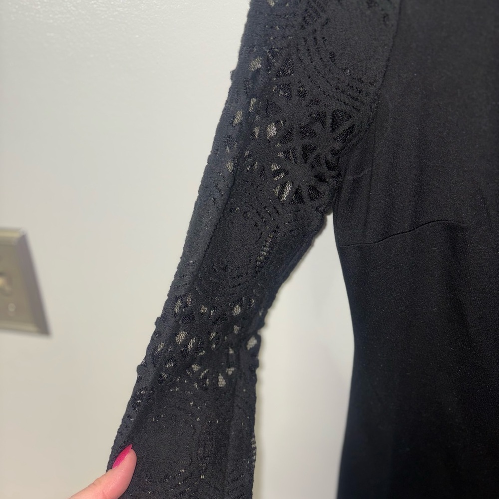 Lulus Lace Up Your Sleeve black lace long sleeve bodycon dress - Picture 5 of 8